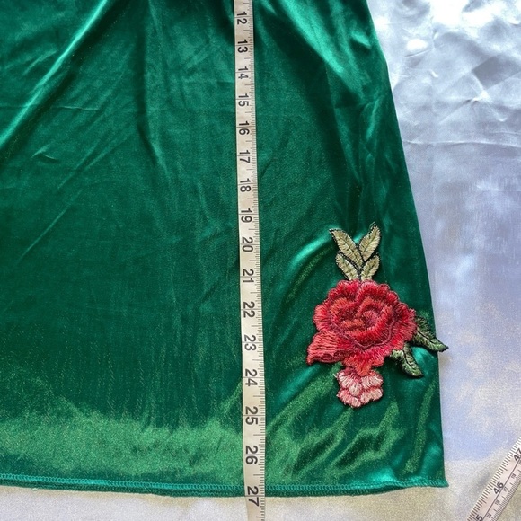 3 Pc Emerald Green Pajama Set Embroidered Flower & Lace Cami Shorts & Pants Sz M - Picture 7 of 15